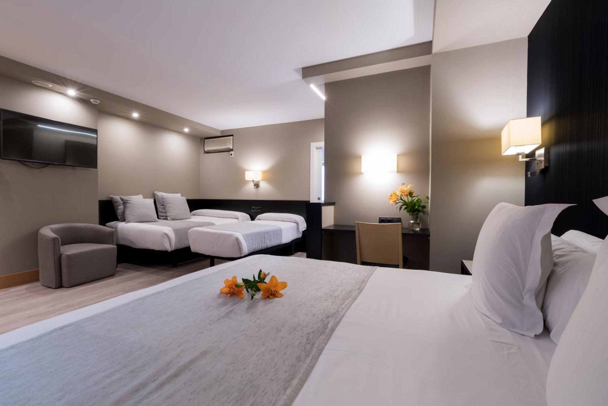 Plaza Hotel 4*